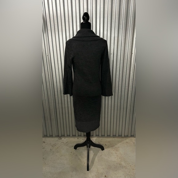 Women’s Saks Fifth Avenue Gray Long Sleeve Turtleneck Wool Sweater Dress Medium - Picture 2 of 4